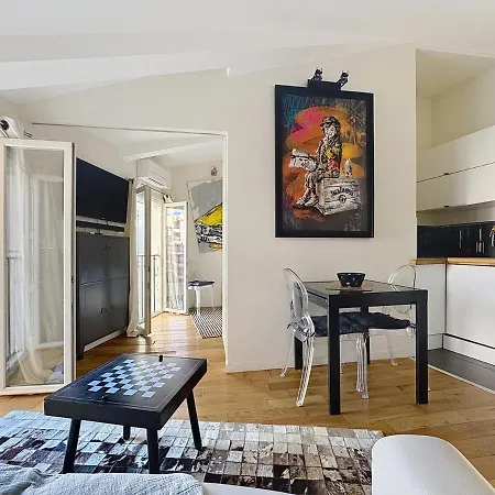 Calm & Cozy Cocoon Place Massena Downtown Apartman *